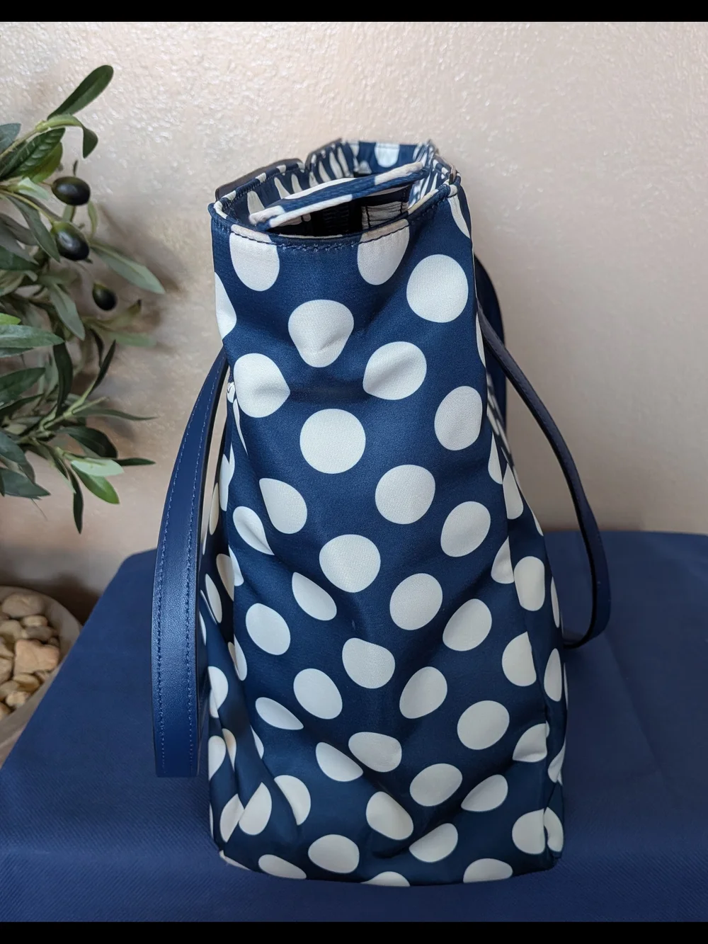 kate spade stylish spacious